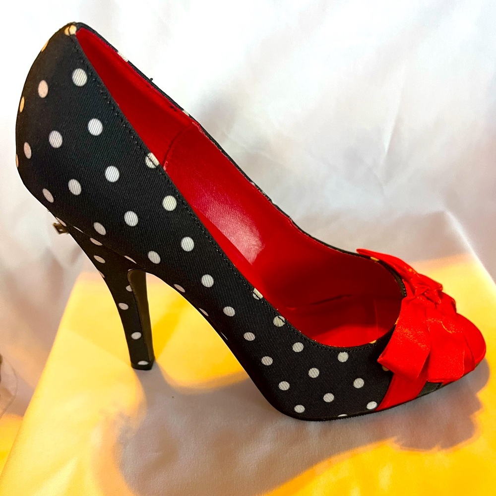 Penthouse shoes by Ellie-PH-511 Paige Black Fuchsia in Sexy Heels.